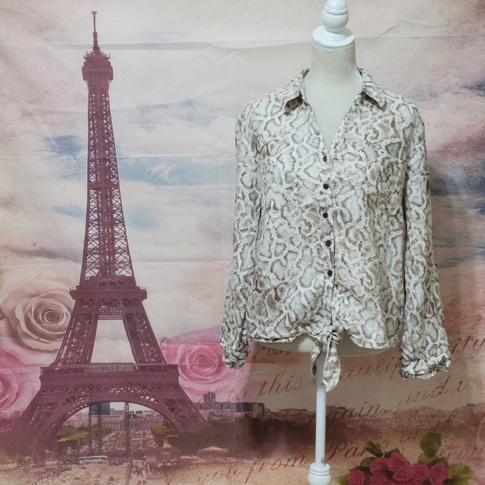 JM Collection snake print top